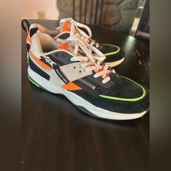 DC Shoes | E Tribeka Zip Orange Black Suede Skate Shoe Sneakers (Men’s Size 11) - Picture 2 of 6